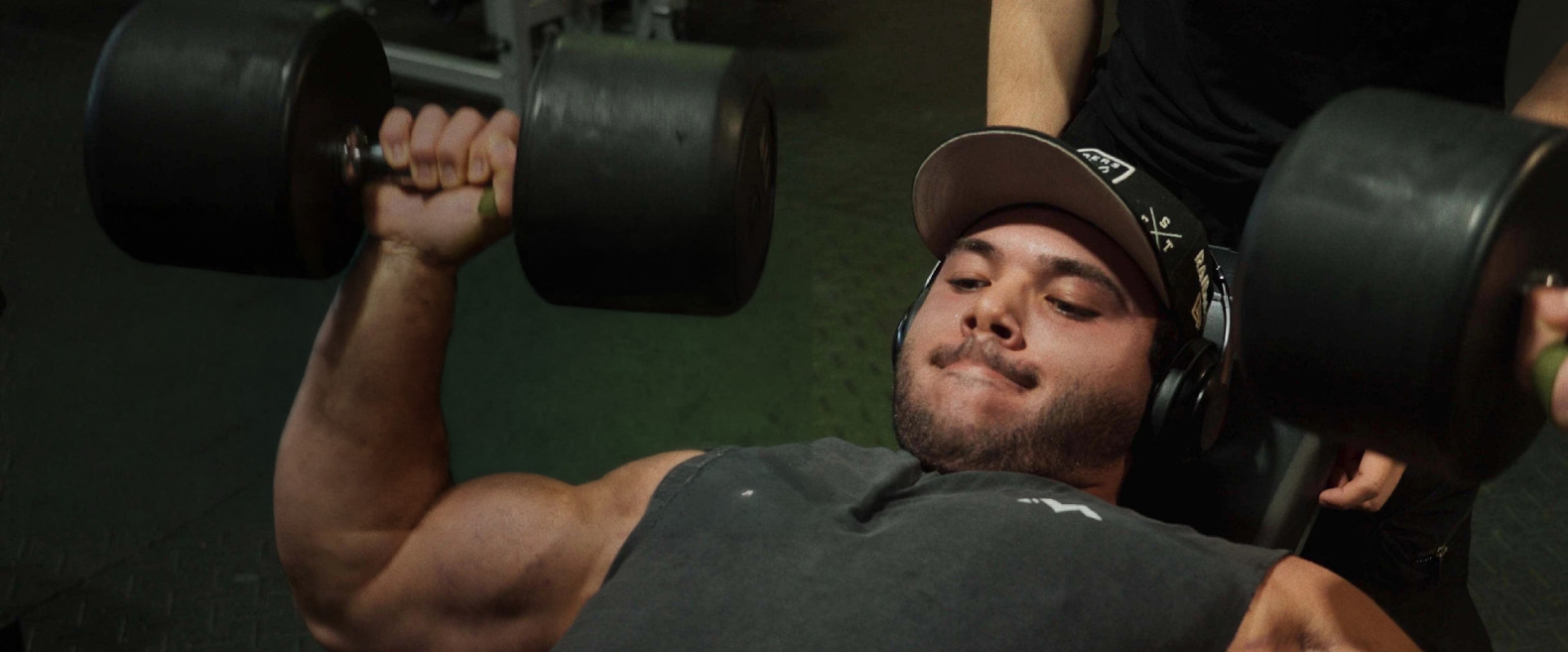 « Adonis – Dopés à la muscu ! ».
